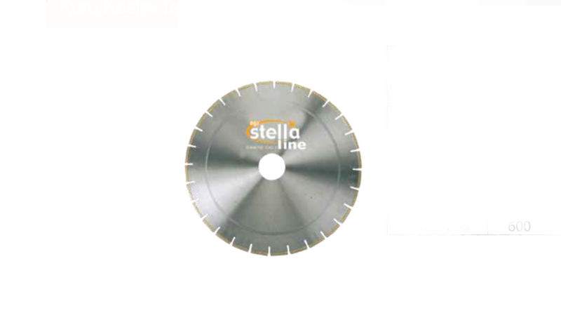 منشار قطع بالرطوبة